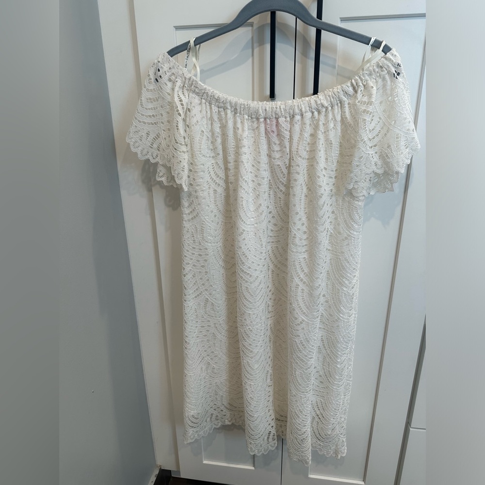 EUC large off shoulder Lilly Pulitzer lace dress